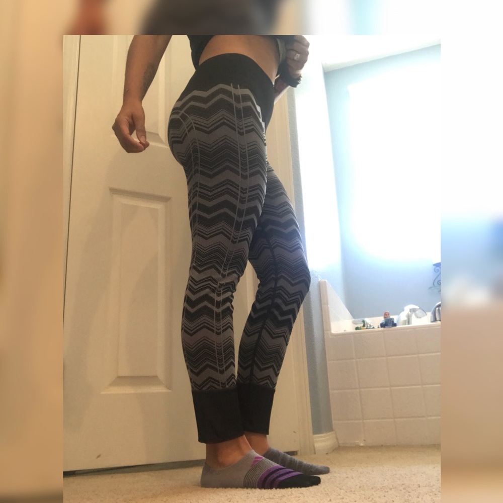 Authentic Lululemon pants size 6